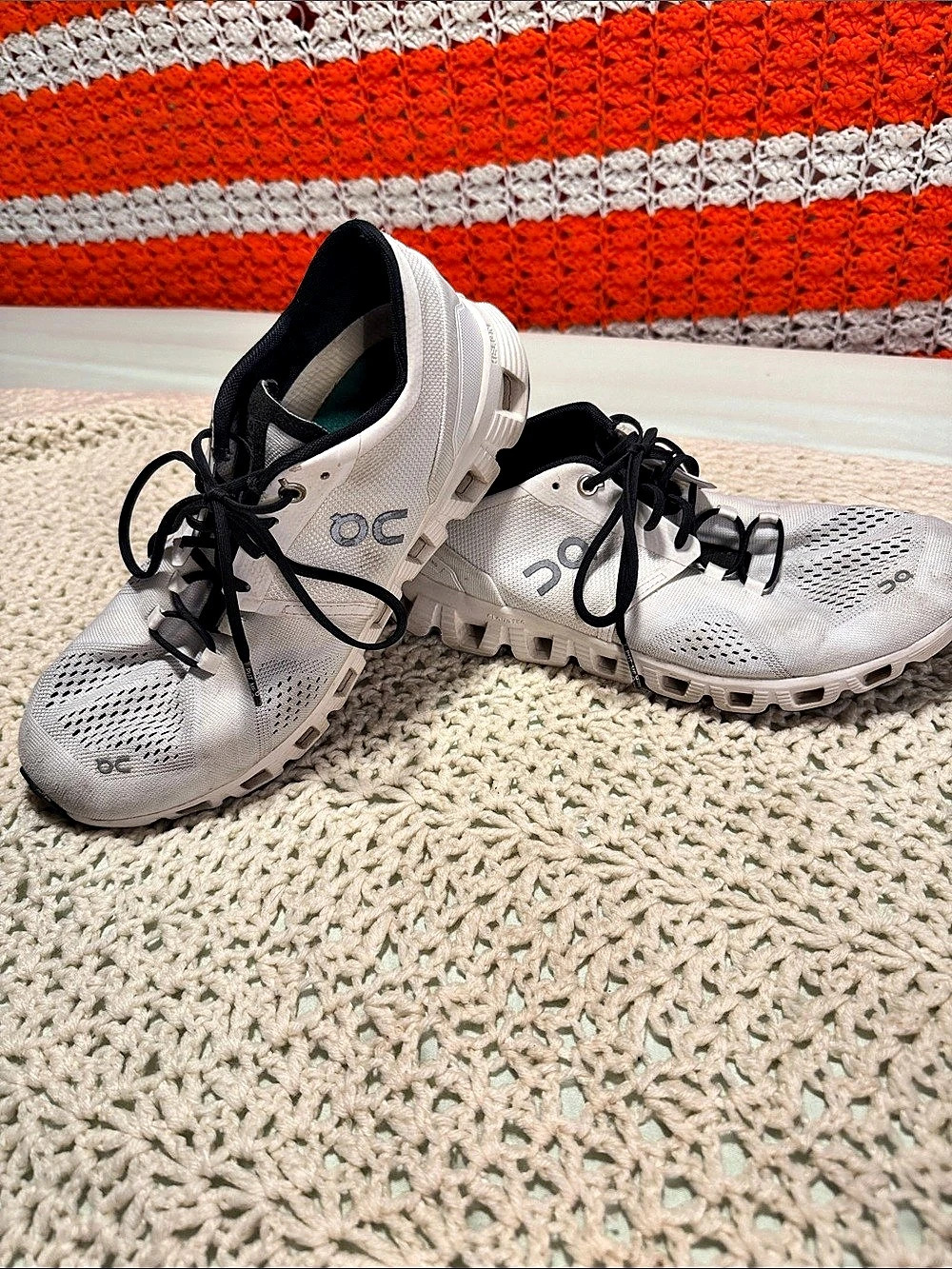 On Cloudswift Women's Athletic Shoes 9
